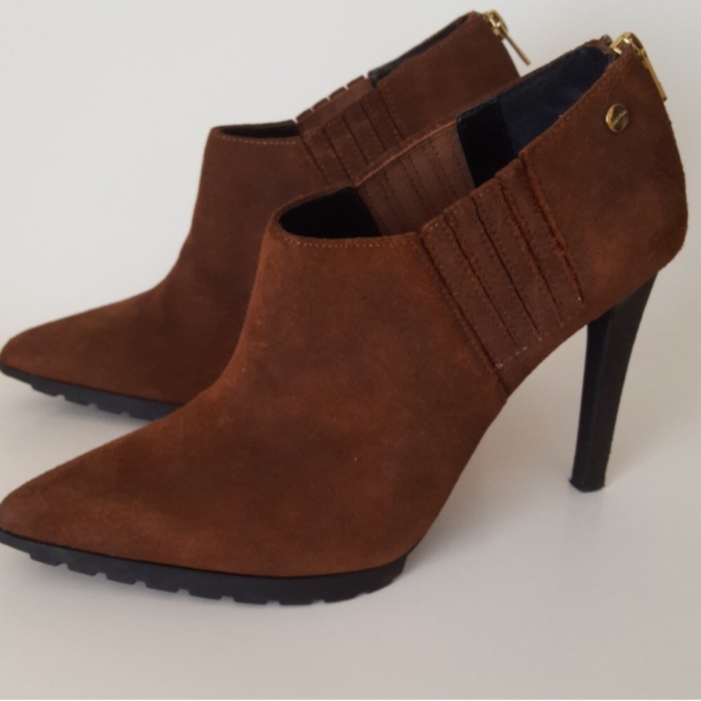 Calvin Klein Berrie Pointed-Toe Booties